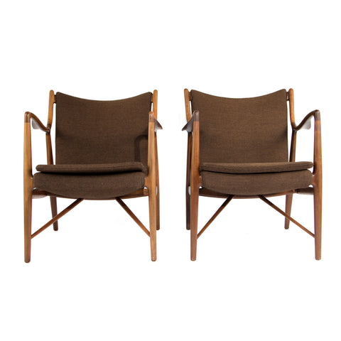#116 Pair of Lounge Chairs by Finn Juhl in Walnut
