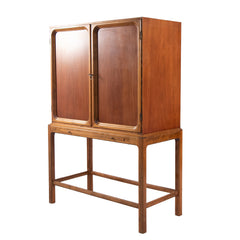 #1589 Cabinet
